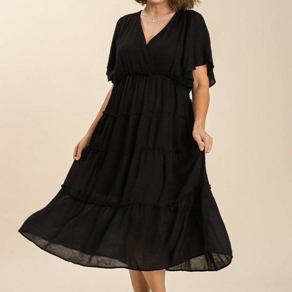 Umgee Women's Smocked Short Sleeve V-Neck Textured Tiered Black Maxi Dress